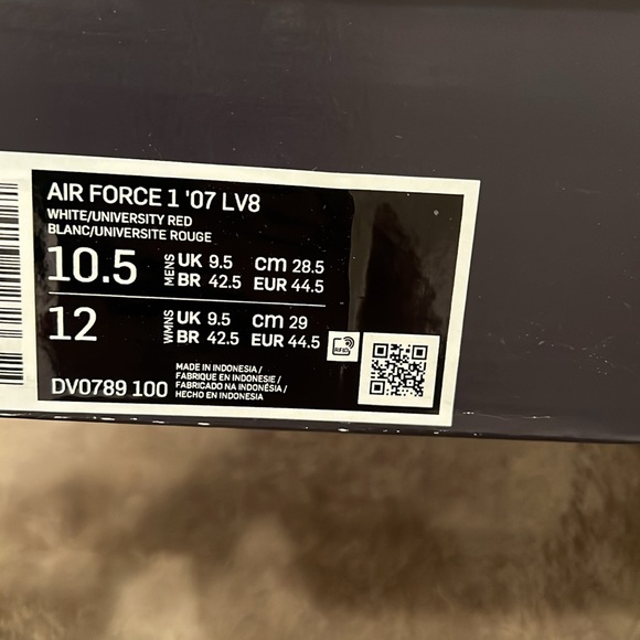 New mens size 10.5 Nike AIR FORCE 1 ‘07 LV8 Limited Edition pattern. - Picture 6 of 6